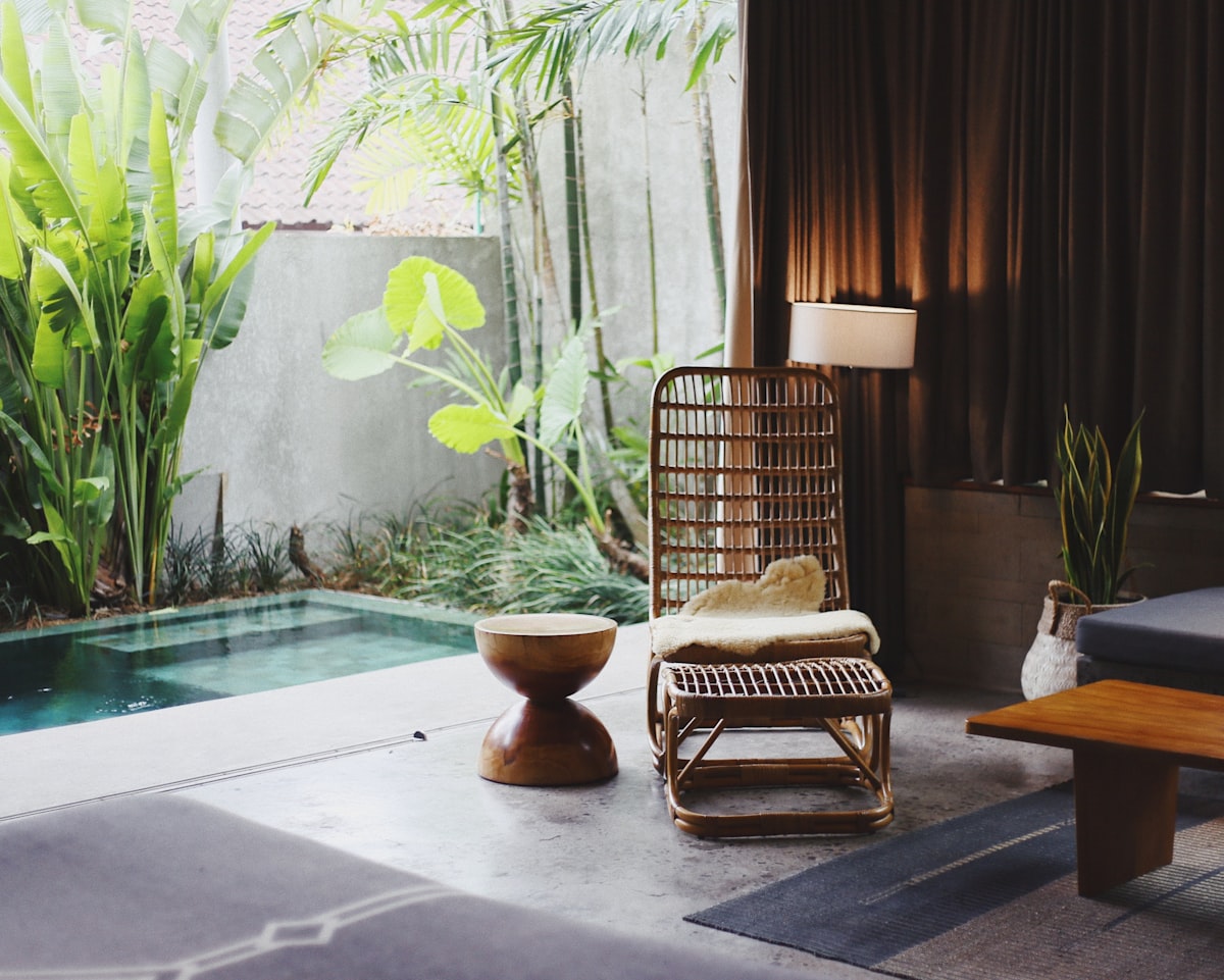 Full body massage with oil